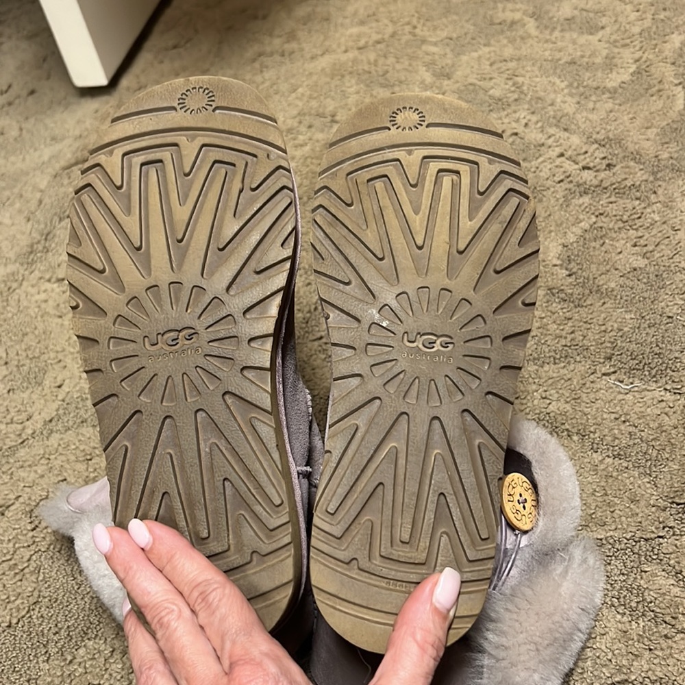 Ugg Short Boot - image 3